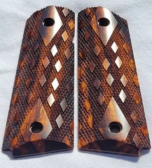 Esmeralda 1911 Double Diamond Desert Ironwood Full Size Grips, New!