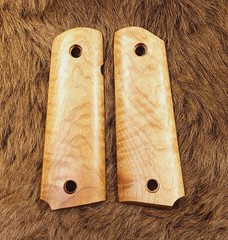 Tyler Gun Works Maple Wood Grips for 1911 Government Model – Smooth Panels