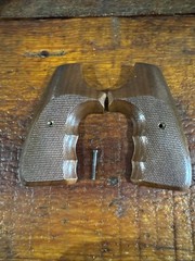 Vintage Herrett’s Genuine Walnut Combat Grips for Ruger Security Six Revolver