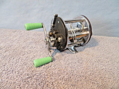 Vintage Penn Peer No. 109 MF Fishing Reel