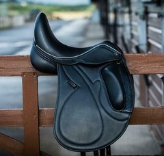 New Leather Dressage Double Flap Horse Saddle, Changeable Gullets Saddle 17″-18″