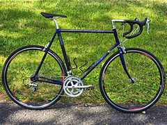 Trek 2200 Carbon Road Bike Shimano 105 700C 22in Blue/Black Drop Bar