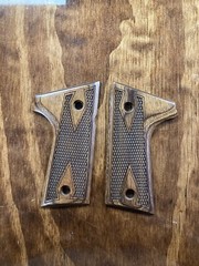 fits COLT grips New Agent DAO Super Walnut Checkered made by Altamont NEW